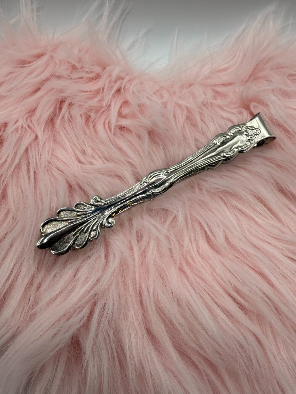 VTG Silverplate 'Sheridan' Taunton Ice/Sugar Tongs